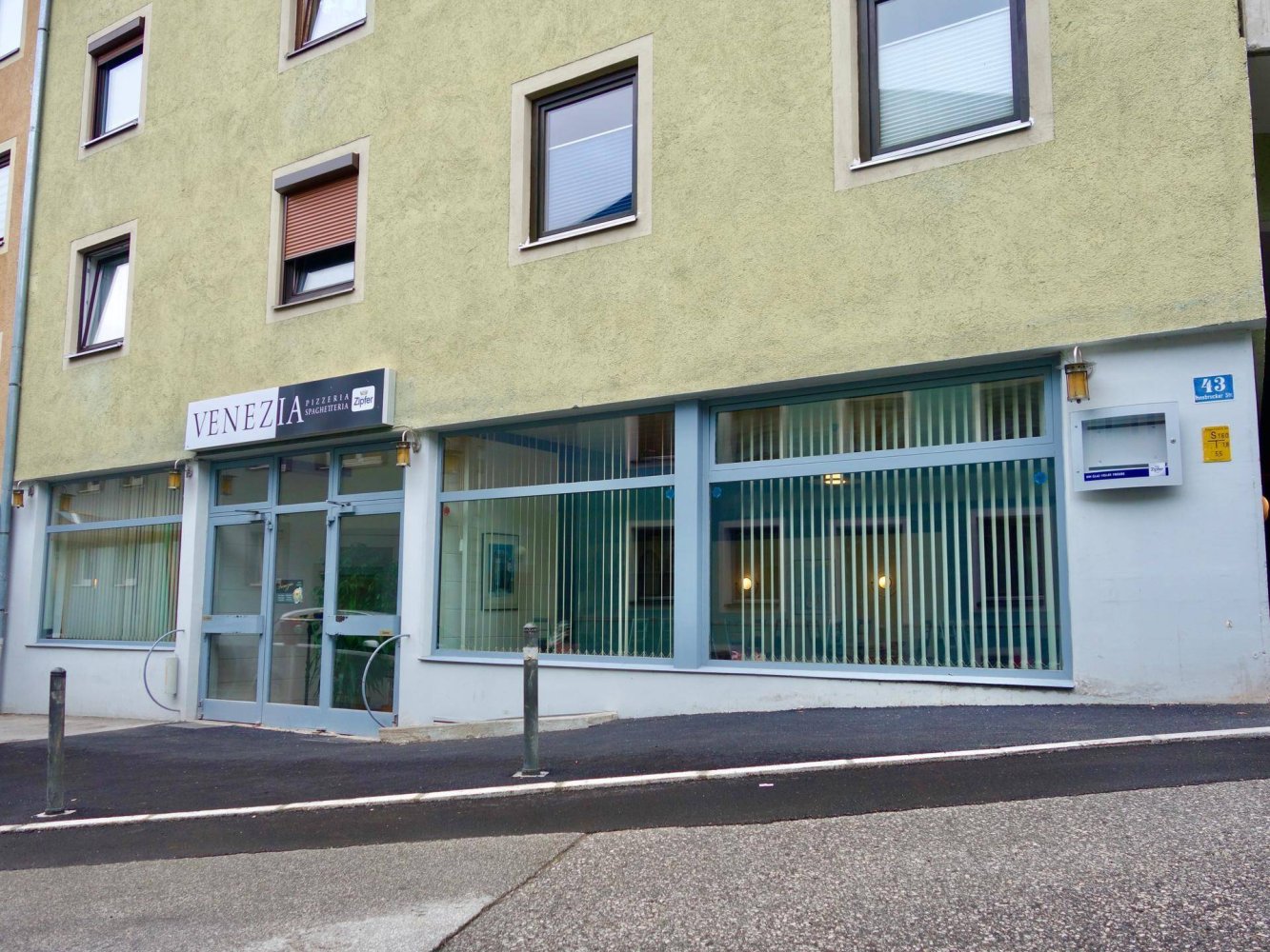 115m² Commercial property in Schwaz, Austria No. 200848