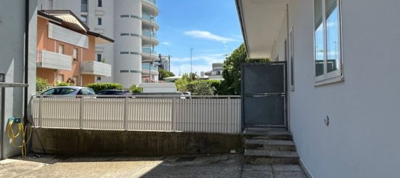 3 Schlafzimmer Doppelhaus in Udine, Italy, Nr. 347504 17