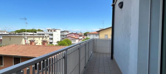 3 Schlafzimmer Doppelhaus in Udine, Italy, Nr. 347504 5