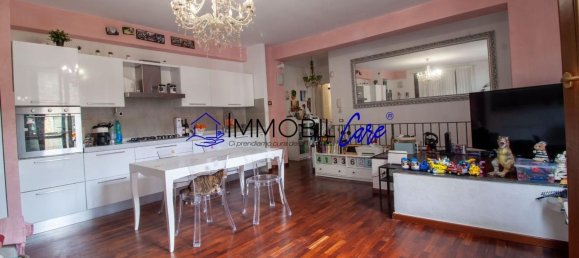 5 rooms Apartment in Livorno, Italy No. 170098 3