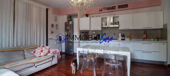 5 rooms Apartment in Livorno, Italy No. 170098 4