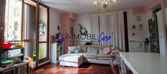 5 rooms Apartment in Livorno, Italy No. 170098 6
