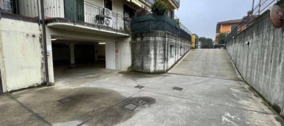 3-salle Appartement à Travagliato, Italy No. 7091 12