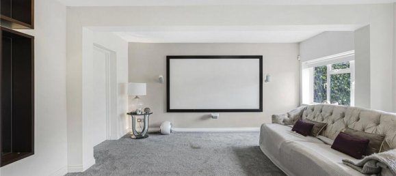 5 bedrooms House in Hadley Wood, United Kingdom No. 6581 13