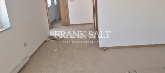 94m² Office in Msida, Malta No. 12403 2