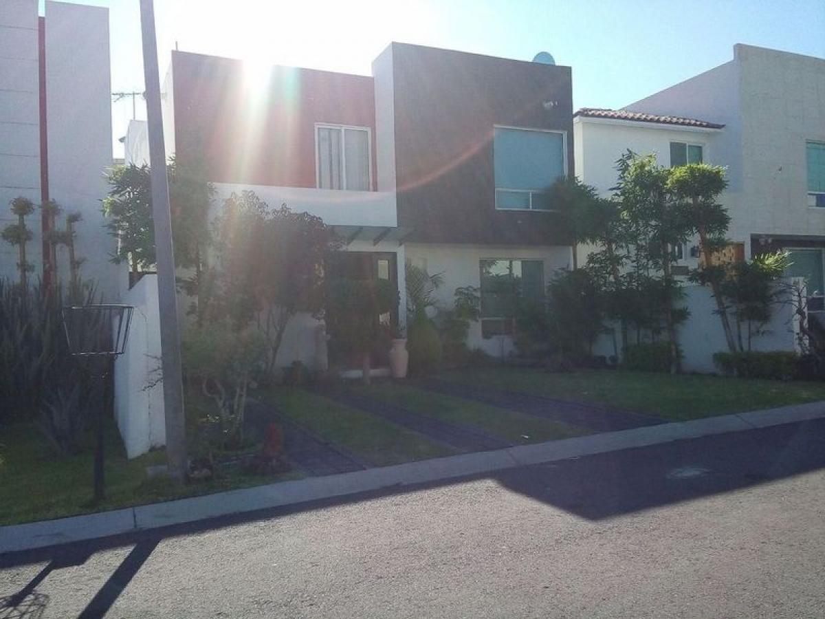 3 bedrooms House in Queretaro, Mexico No. 149711