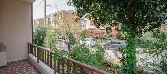 4 bedrooms Villa in Brescia, Italy No. 6147 10