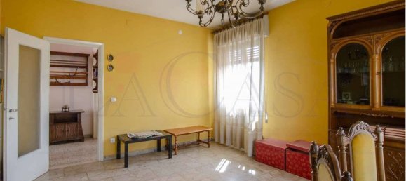4 bedrooms Villa in Brescia, Italy No. 6147 12