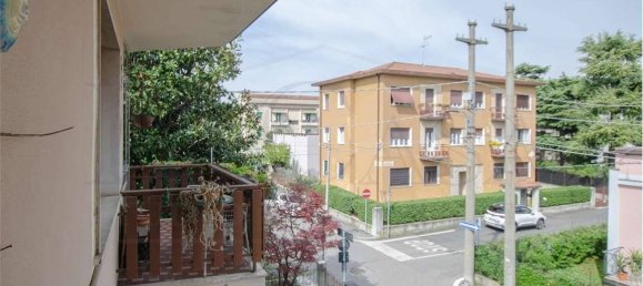 4 bedrooms Villa in Brescia, Italy No. 6147 30