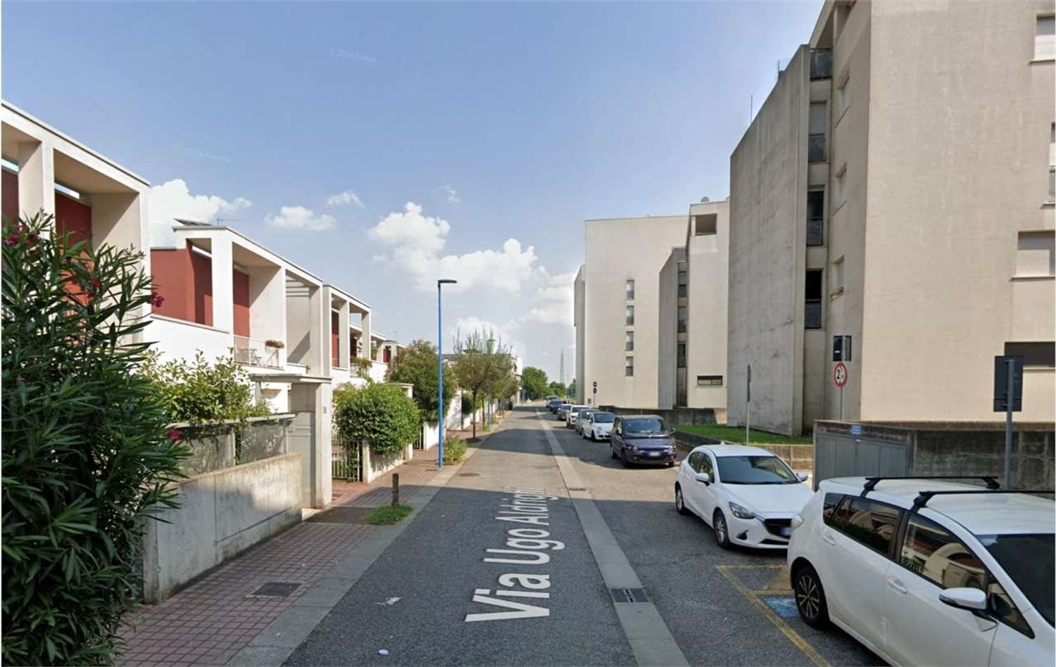 Gewerbliche Immobilie in Brescia, Italy 187m², Nr. 359669