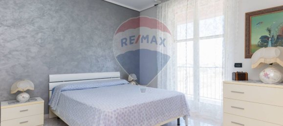 3 Schlafzimmer Wohnung in Pachino, Italy, Nr. 64302 8