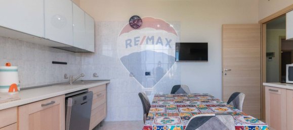 3 Schlafzimmer Wohnung in Pachino, Italy, Nr. 64302 2