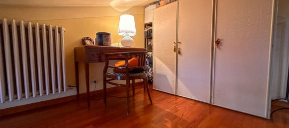 10 rooms Apartment in Lucca, Italy No. 269925 11