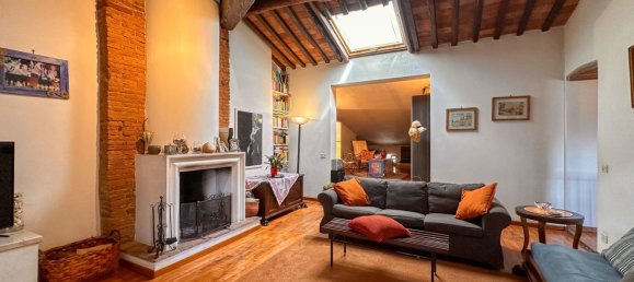 10 rooms Apartment in Lucca, Italy No. 269925 3