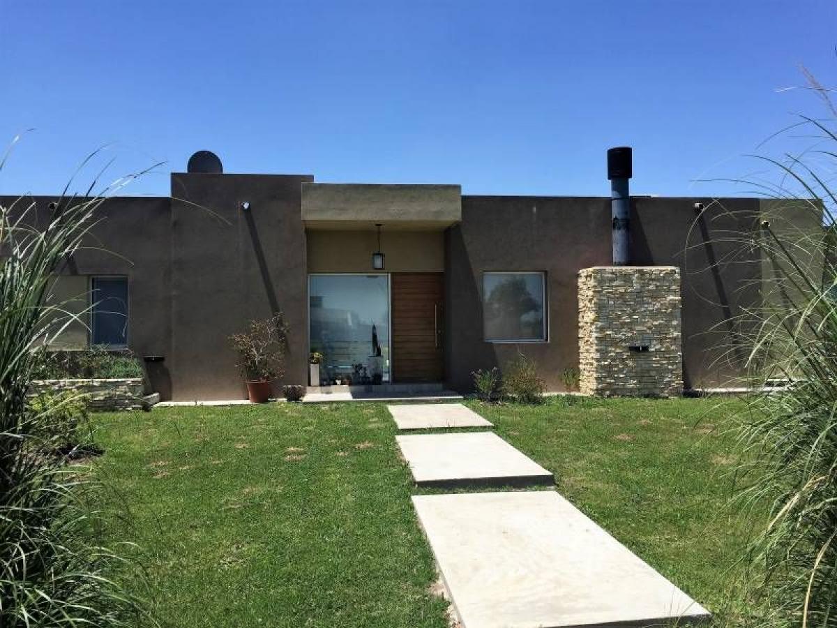 3 Schlafzimmer Haus in Escobar, Argentina, Nr. 74733