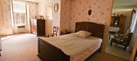 1 غرف نوم منزل في Sens-Beaujeu, France رقم 89112 9