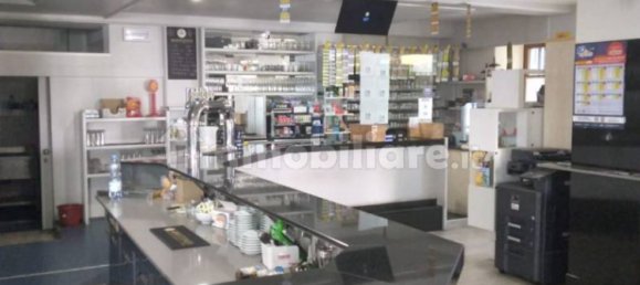 Imóvel comercial de 3 divisões em Roveré della Luna, Italy N.º 320902 5