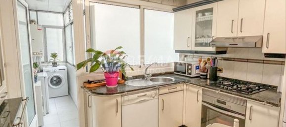 Apartamento de 3 dormitorios en Vigo, Spain No. 184437 3