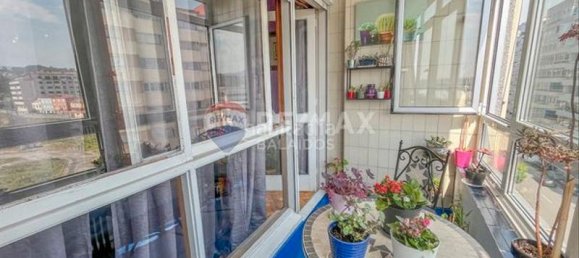 Apartamento de 3 dormitorios en Vigo, Spain No. 184437 16