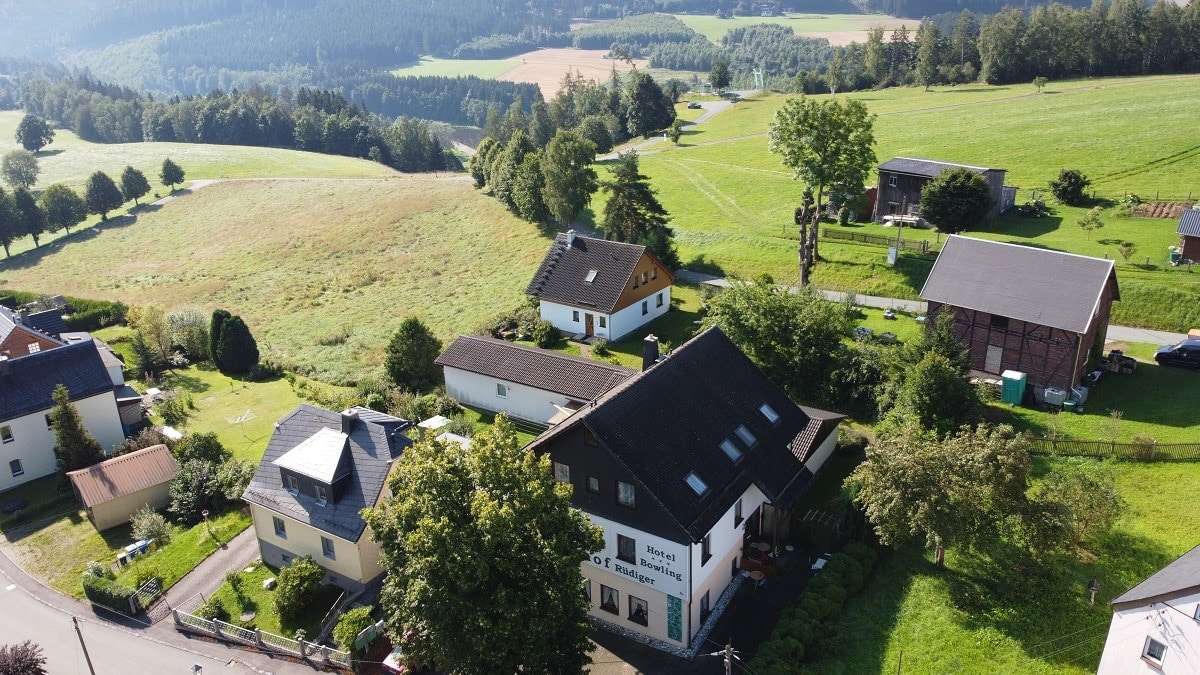 1184m² Hotel in Saale-Orla, Germany No. 330733