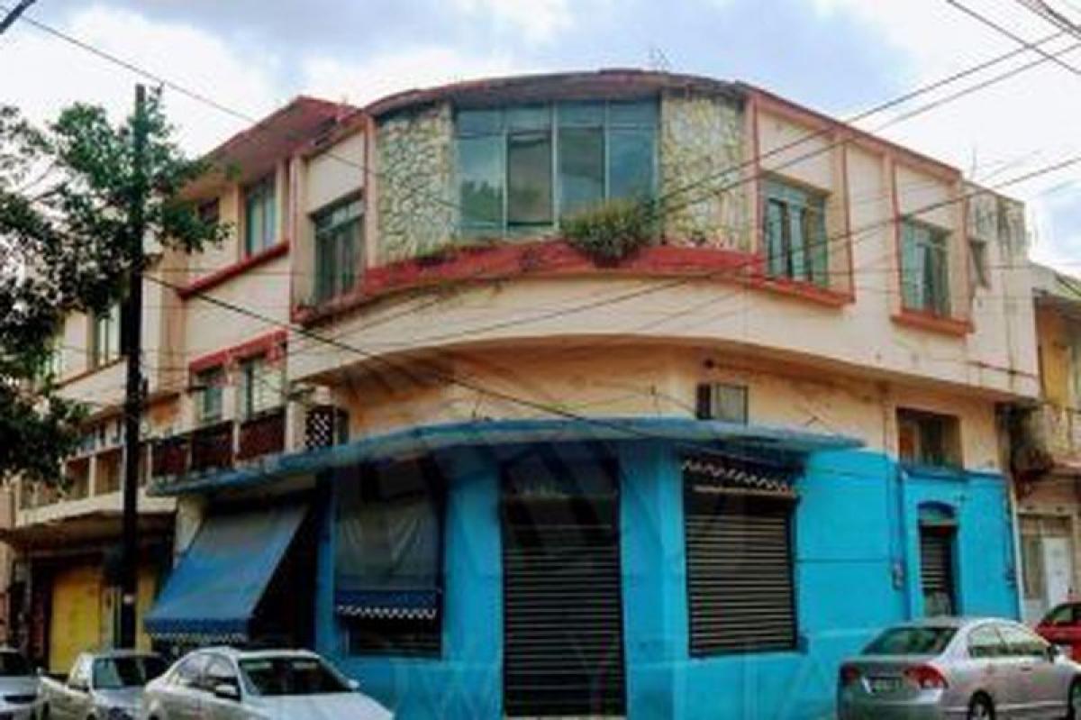 353m² Building in Salinas Victoria, Mexico No. 202140