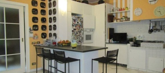 4 bedrooms Villa in Carrara, Italy No. 63388 17