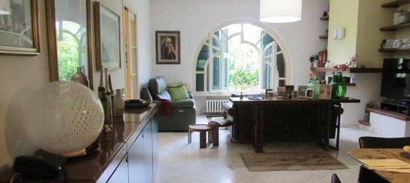 4 bedrooms Villa in Carrara, Italy No. 63388 25