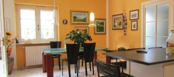 4 bedrooms Villa in Carrara, Italy No. 63388 12