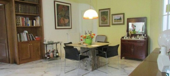 4 bedrooms Villa in Carrara, Italy No. 63388 10