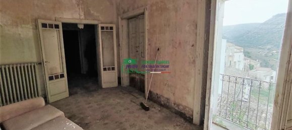 12 rooms House in Ragusa, Italy No. 261355 38