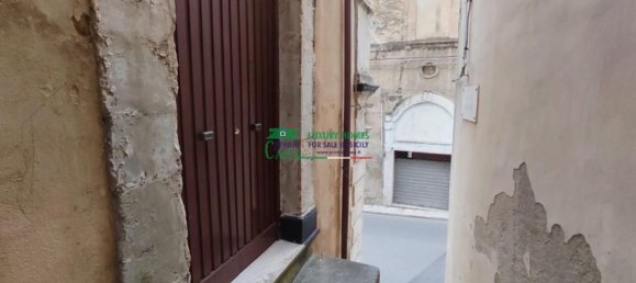 12 rooms House in Ragusa, Italy No. 261355 17