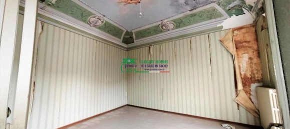 12 rooms House in Ragusa, Italy No. 261355 7