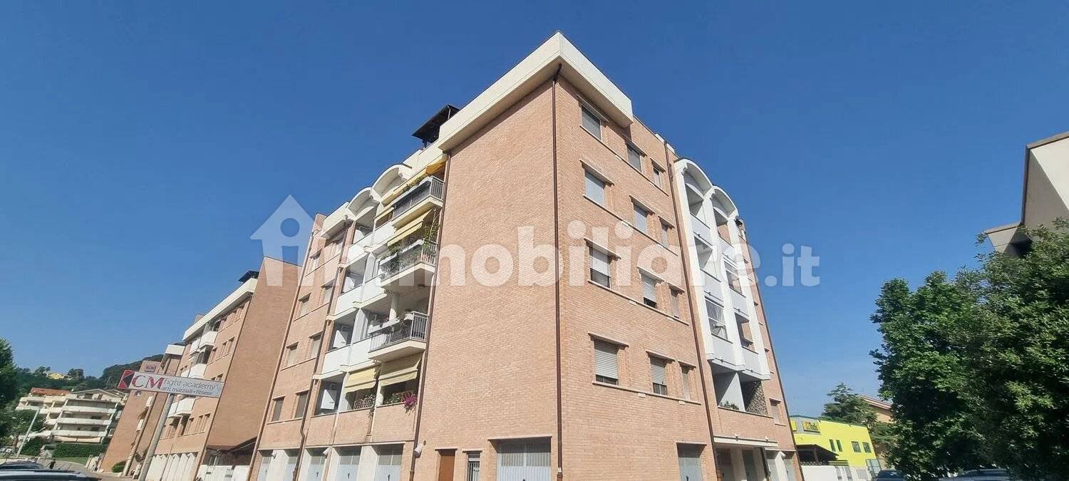 Apartamento de 3 dormitorios en Francavilla al Mare, Italy No. 211191