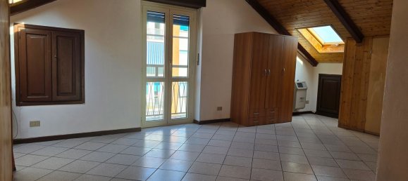 Ático de 2 habitaciónes en Asti, Italy No. 274877 8