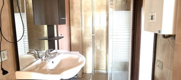 Ático de 2 habitaciónes en Asti, Italy No. 274877 20