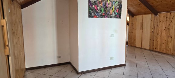 Ático de 2 habitaciónes en Asti, Italy No. 274877 10