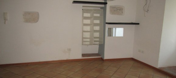 1 bedroom Apartment in Carrara, Italy No. 27301 6