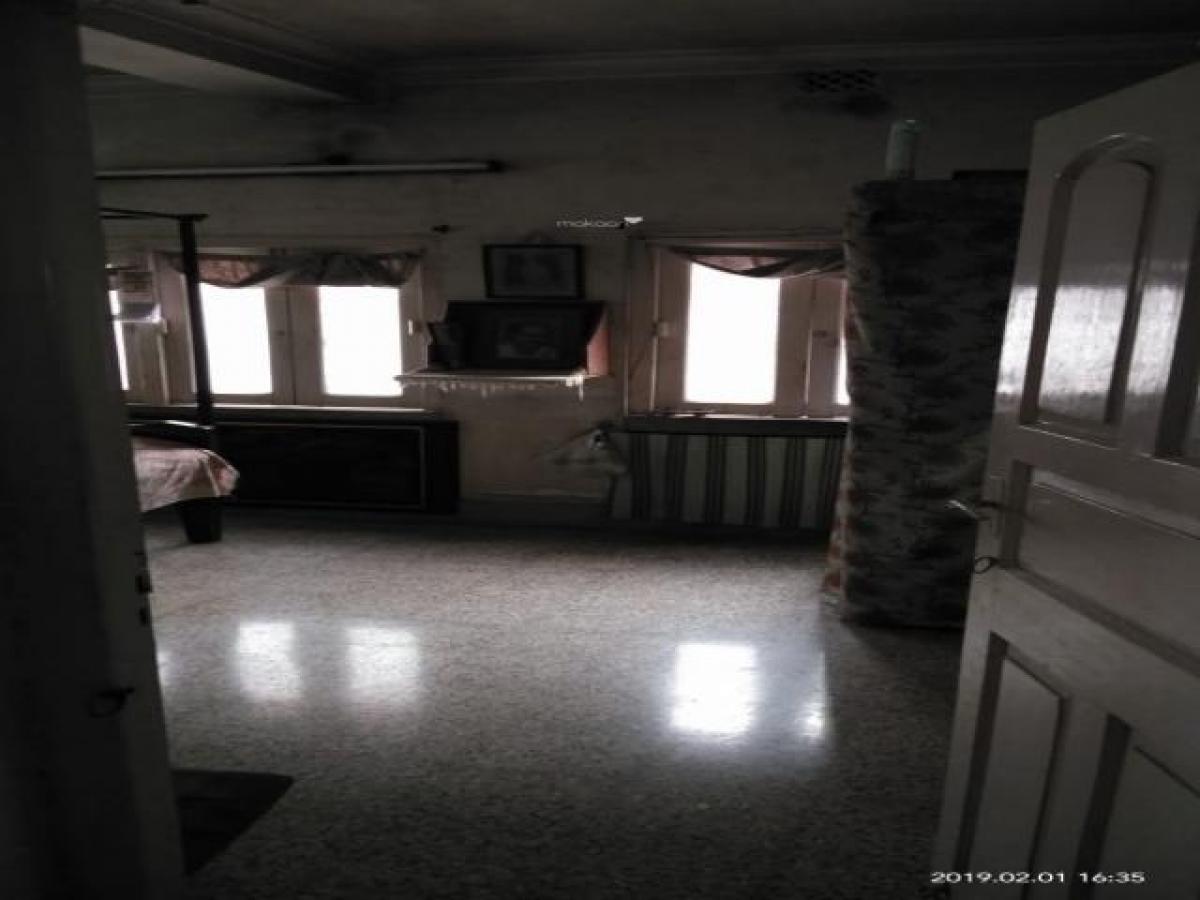 4 bedrooms House in Kolkata, India No. 18500