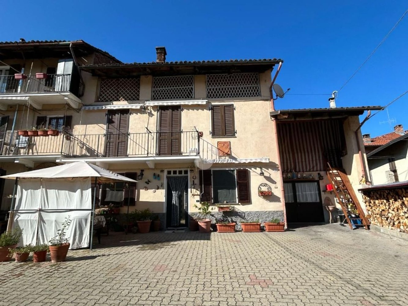 4 rooms House in Gassino Torinese, Italy No. 272342