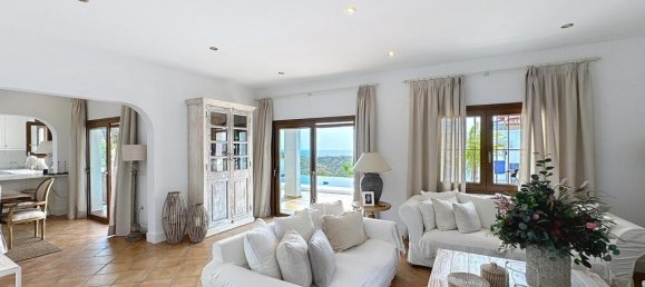 5 bedrooms Villa in Benitachell, Spain No. 259377 4