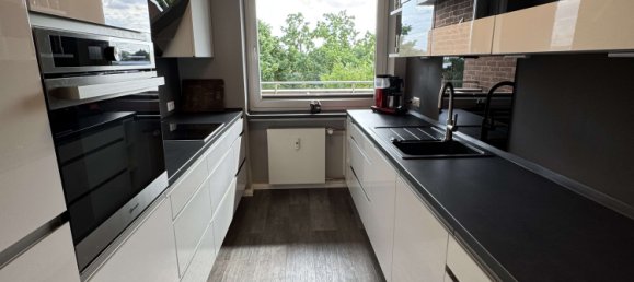 3 bedrooms Apartment in Stormarn, Germany No. 330308 2