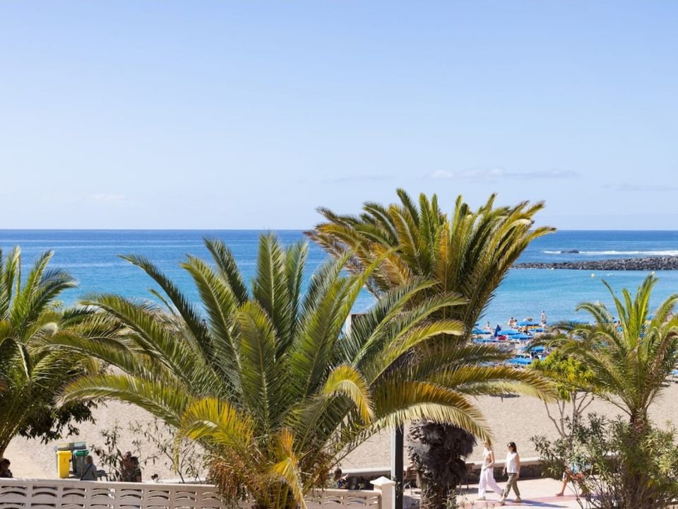 Apartamento de 2 dormitorios en Arona, Spain No. 258935