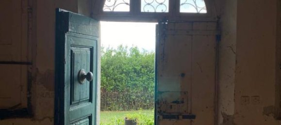 21 room Villa in Fucecchio, Italy No. 74146 9