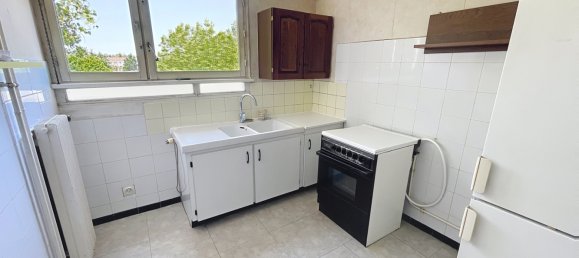 2 bedrooms Apartment in Montbeliard, France No. 206072 3