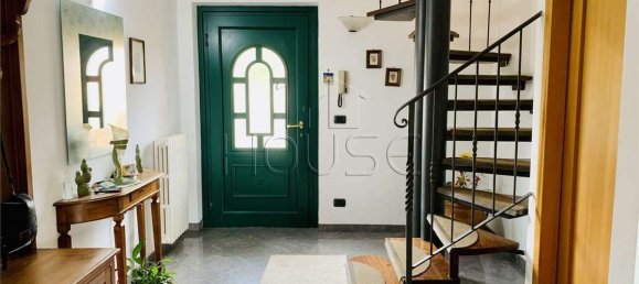 3 Schlafzimmer Wohnung in Anghiari, Italy, Nr. 62363 18