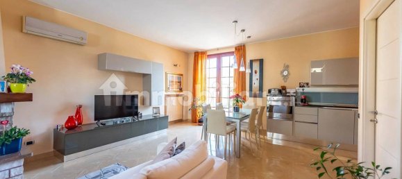 2 Schlafzimmer Villa in Garbagnate Milanese, Italy, Nr. 108928 7