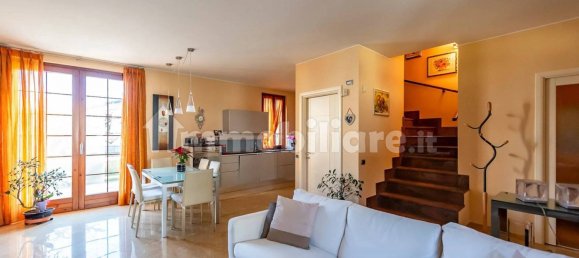 2 Schlafzimmer Villa in Garbagnate Milanese, Italy, Nr. 108928 3