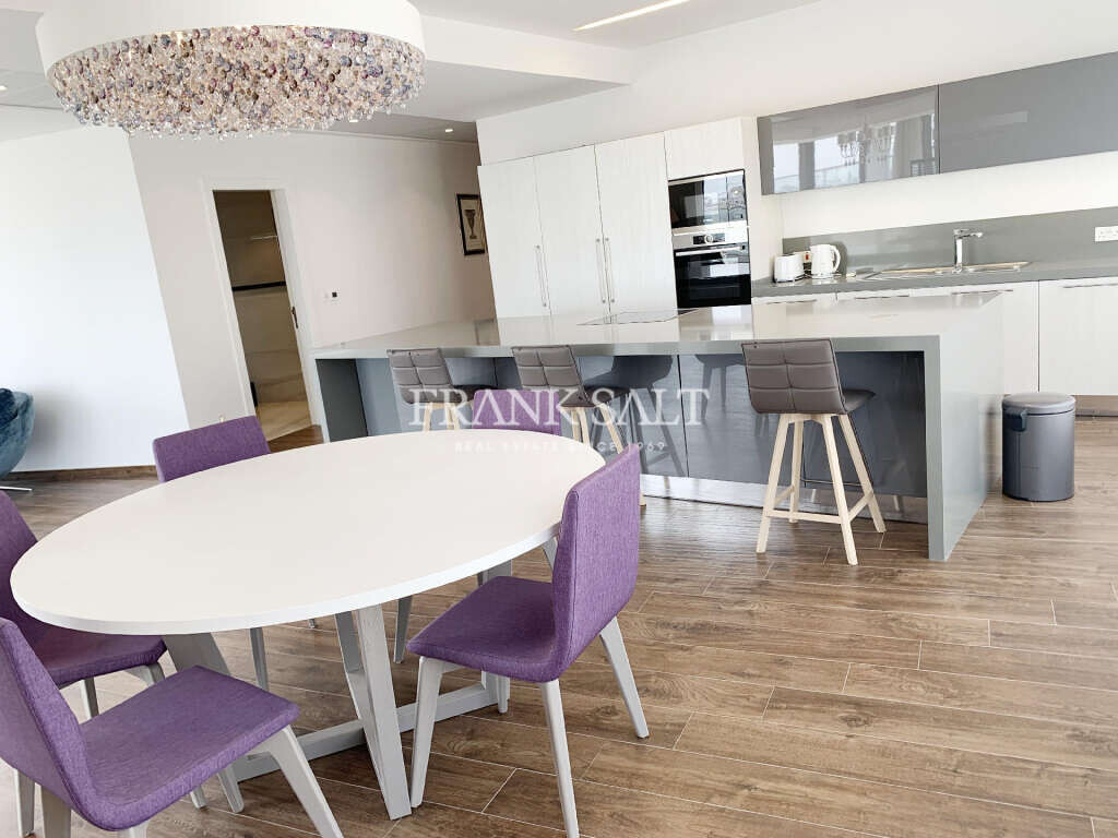 Ático de 2 dormitorios en Saint Julian's, Malta No. 2632