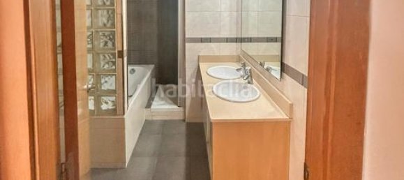 3 Schlafzimmer Wohnung in Cornella De Llobregat, Spain, Nr. 140678 6
