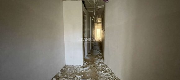 3 bedrooms Maisonette in Saint Julian's, Malta No. 1282 4